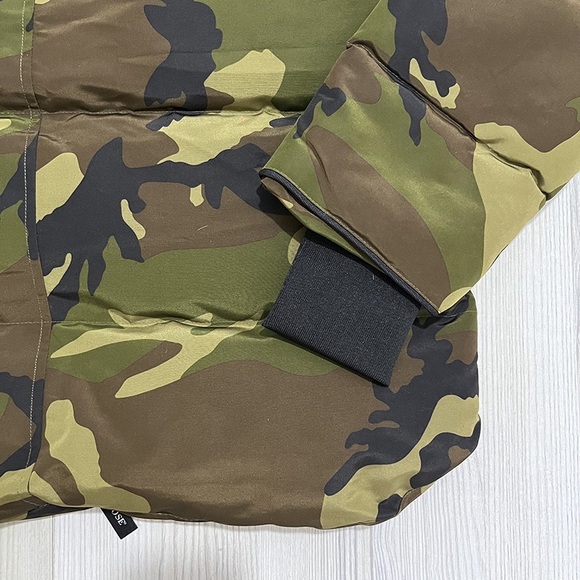 Canada Goose Camo Macmillan Parka Down Jacket - Picture 12 of 12
